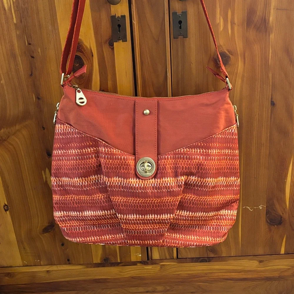 Baggallini crossbody- NWOT - Picture 1 of 5